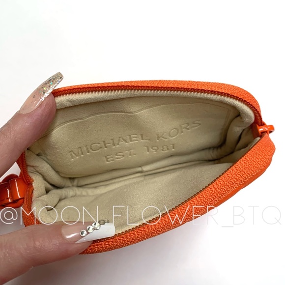 Michael Kors Print Neoprene Small Wristlet Wallet - Picture 9 of 11